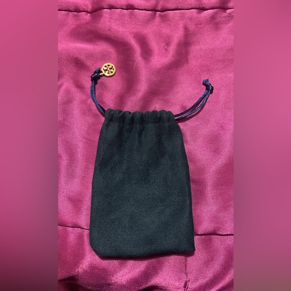 NWT Tory Burch pearl earrings with dust bag. - Picture 6 of 7